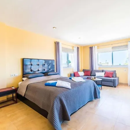 Redrema Villa *